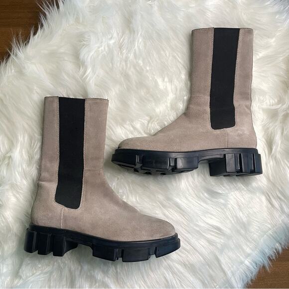 Free People | Women’s Brooks Lug Sole Chelsea Boots Suede Cream & Black Platform - Picture 4 of 13